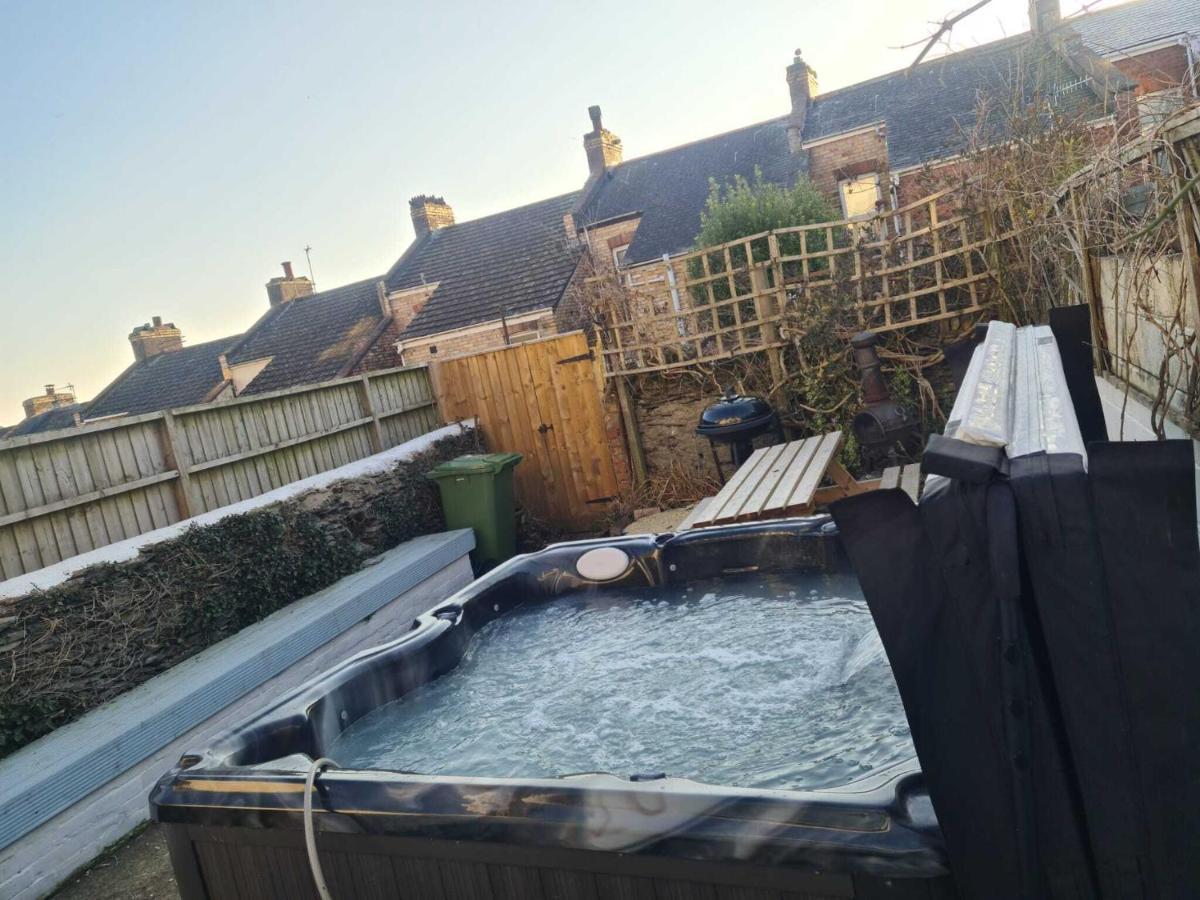 Belmont Villa - 4 Bed - Hot Tub Additional Cost - Sleeps 10-Tjs22Bv Ilfracombe Eksteriør billede