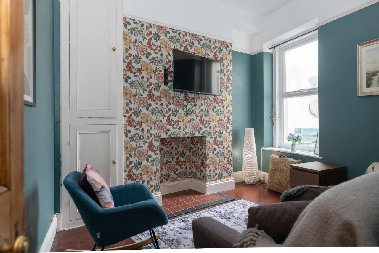 Belmont Villa - 4 Bed - Hot Tub Additional Cost - Sleeps 10-Tjs22Bv Ilfracombe Eksteriør billede